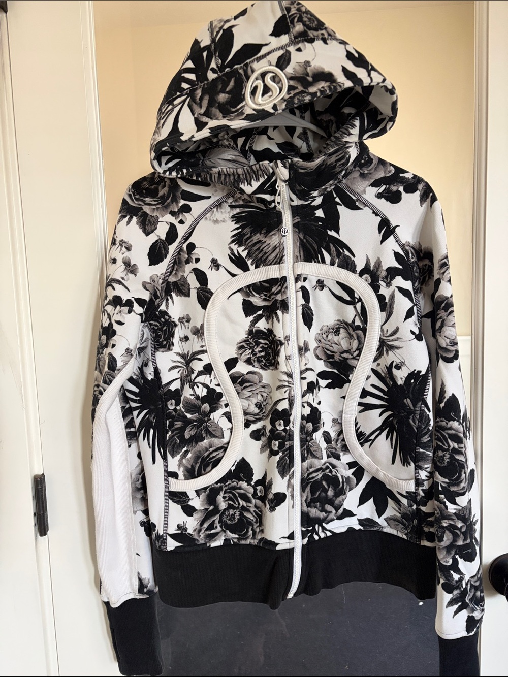 lululemon athletica Black & White Floral Hooded Zip Bomber Jacket